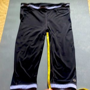 GapFit capri legging